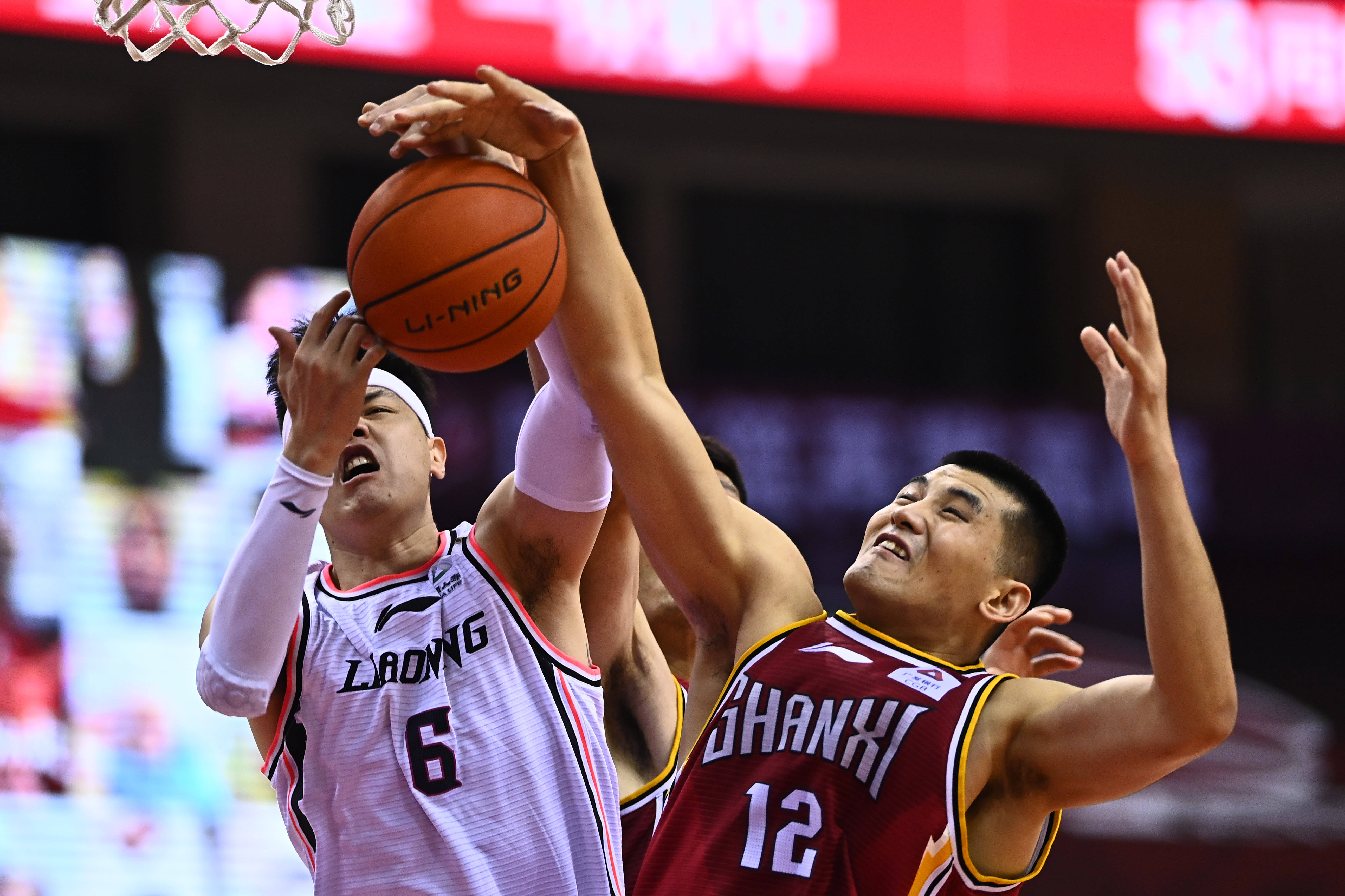 “玉面杀手”张玉宁将执掌苏超宿迁队（绰号“玉面杀手”的张玉宁出任苏超宿迁队主帅）