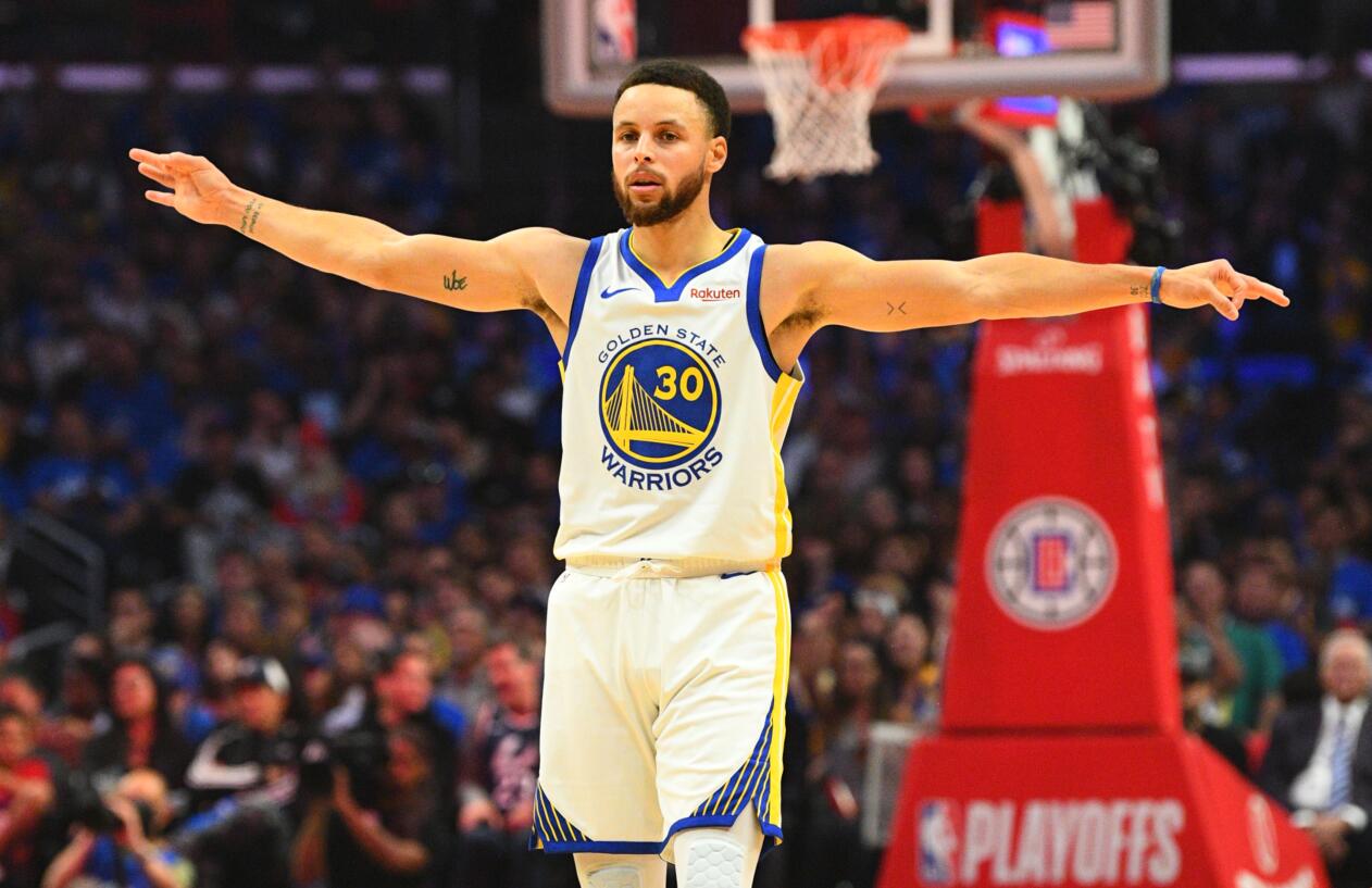 FIFA年度最佳女足球员候选：拉索、邦马蒂、卡尔登泰等人在列（FIFA年度最佳女足球员候选名单出炉：拉索、邦马蒂、卡尔登泰等入围）