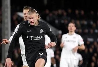 赛季报销？33岁莫拉塔重伤缺阵数月，科莫锋线遭遇致命打击！（33岁莫拉塔重伤至少缺阵数月，科莫锋线遭重创，赛季恐提前报销？）