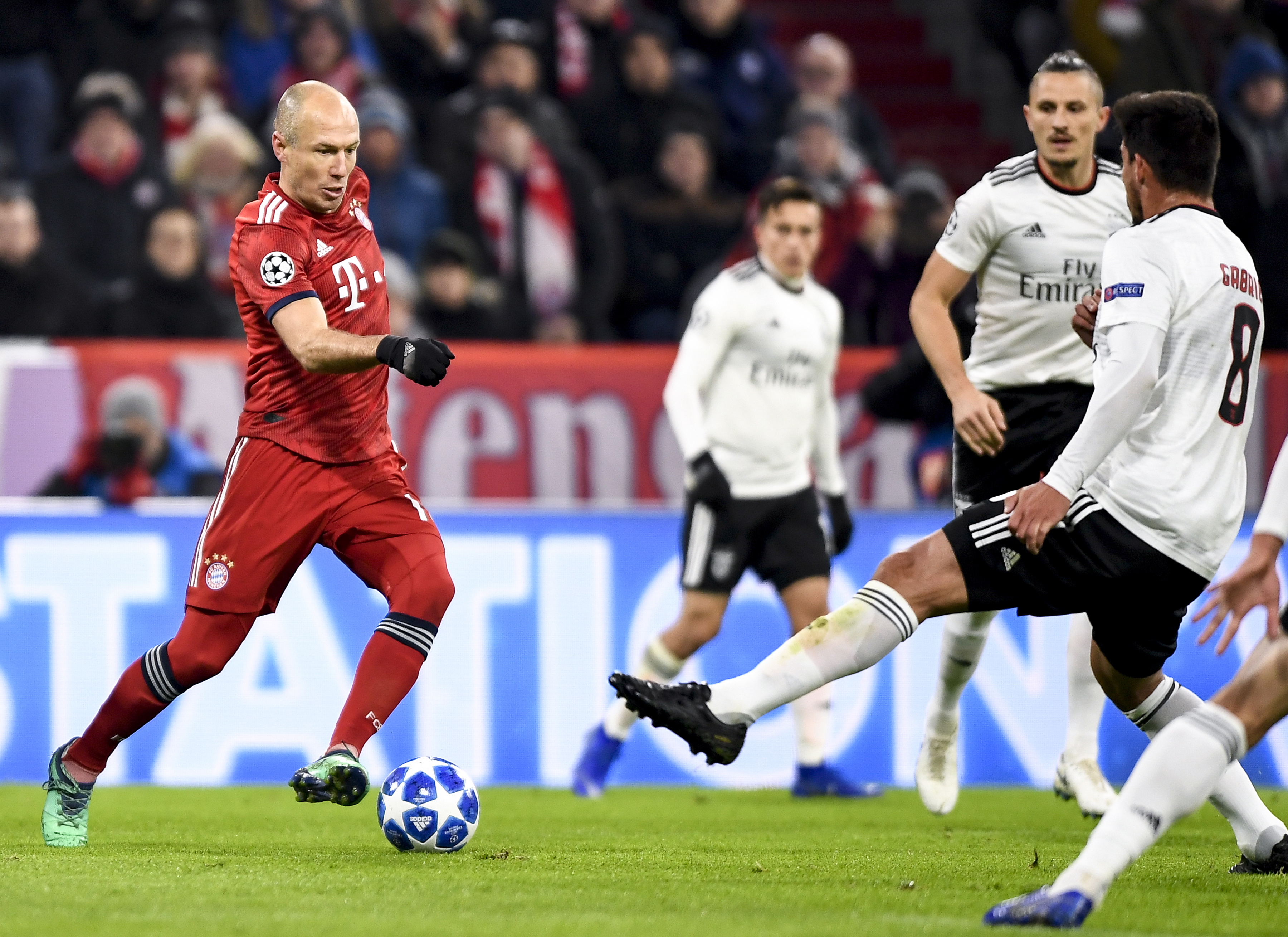 吉拉西前23场欧冠进18球，仅次于哈兰德的28球（吉拉西欧冠前23战轰入18球，仅逊哈兰德28球）