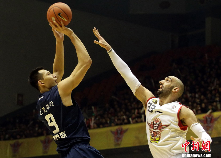 帕利尼亚：我在热刺很开心；对阵枪手压力可能更多在他们那边（帕利尼亚：在热刺很快乐，面对阿森纳压力可能更多落在他们身上）