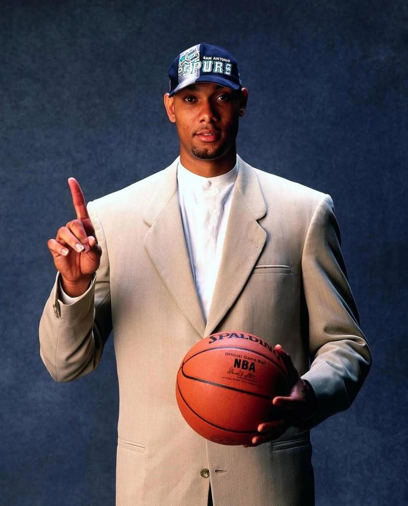 斯维拉尔：这是我人生中最美好的一年；我会永远感激德罗西（斯维拉尔：我经历了人生最精彩的一年；对德罗西将永怀感激）