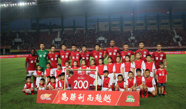 达成新里程碑，梅西职业生涯已直接参与1300粒进球（梅西再攀高峰：职业生涯直接参与进球数达1300）