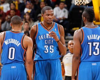 范德芬：伊萨克是最难对付的对手，他是非常全面的顶级球员（范德芬称伊萨克为最难缠对手：全面且顶级的球员）