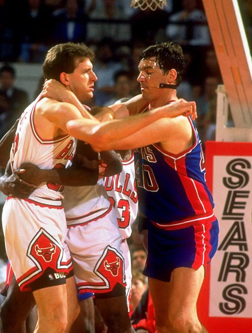 邮报：红军旧将阿格退役后经营污水处理企业，还投资纹身公司（邮报：阿格退役后投身污水处理行业，亦投资纹身公司）