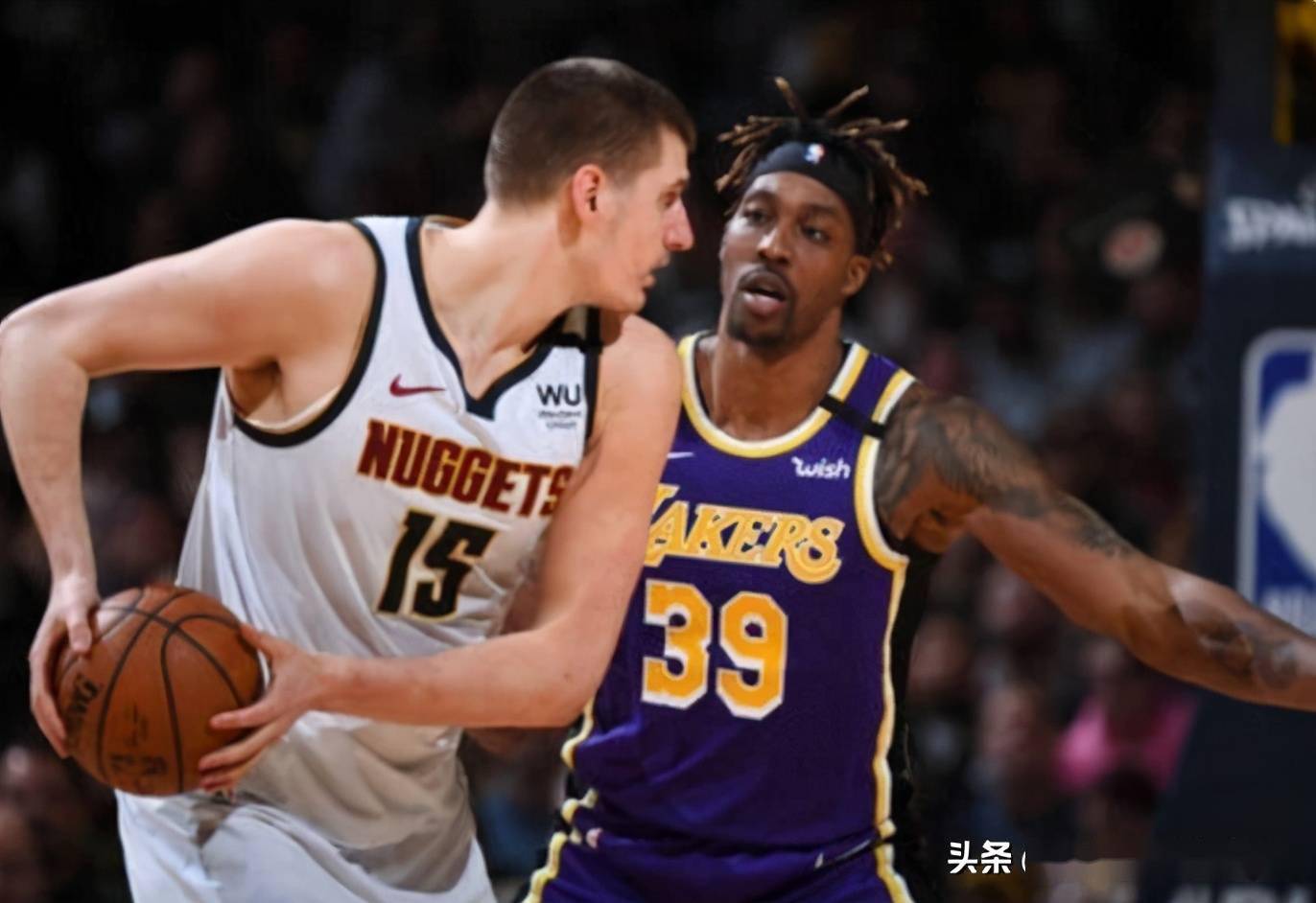 篮球CBA球队对阵激烈，比分胶着（CBA赛场激战正酣，双方比分紧咬）