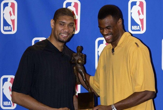 裁判专家：裁判给弗兰·加西亚红牌没问题，罚下卡雷拉斯错了（裁判专家：弗兰·加西亚红牌判定合理，卡雷拉斯被罚下属误判）