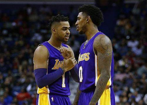 亚马尔被换下后不太高兴？弗里克打趣：下场我就让亚马尔替补（亚马尔被换显不满？弗里克笑称：下一场让他当替补）