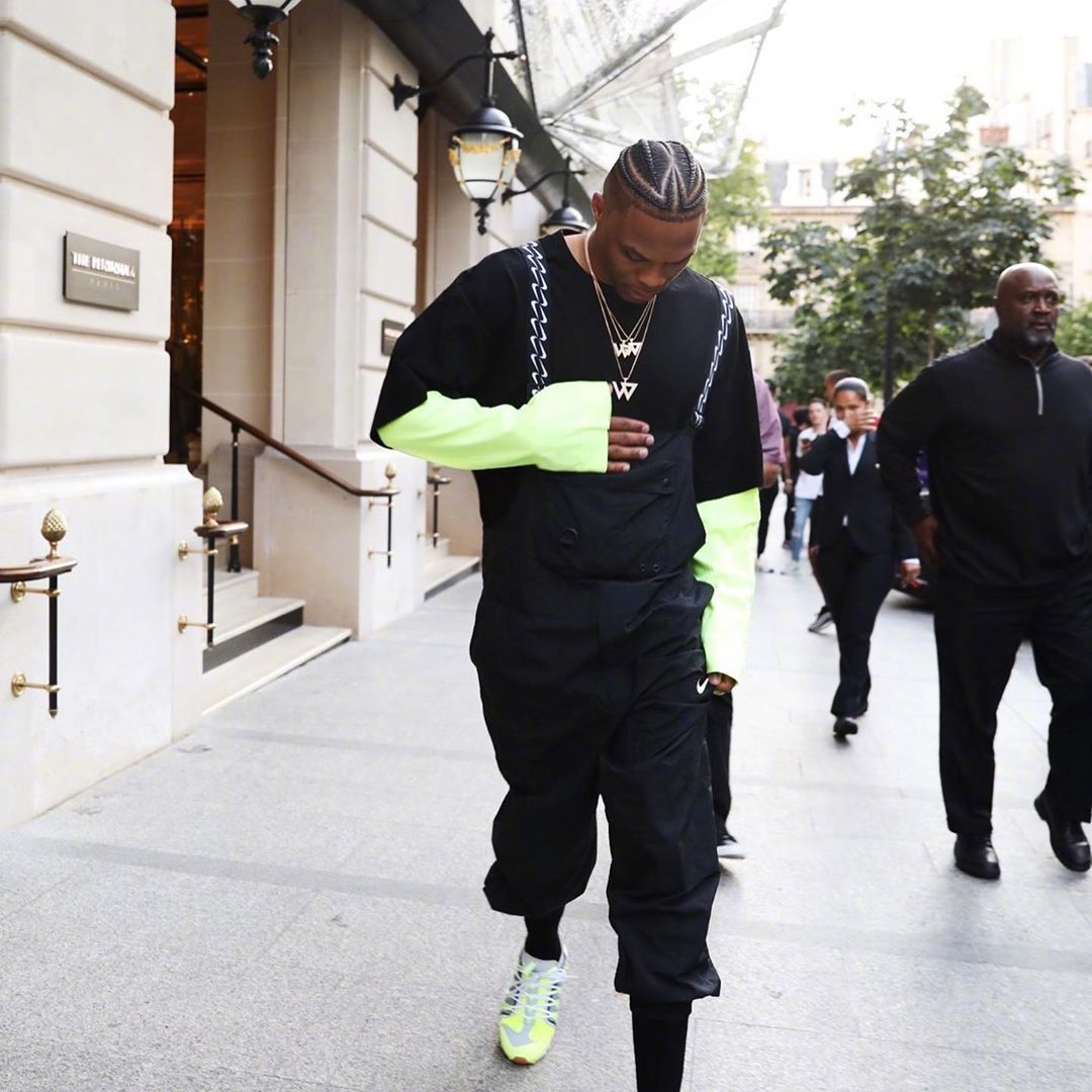 孙铭徽半场高效表现，助力球队进攻端活跃（孙铭徽半场高效发挥，激活球队进攻火力）