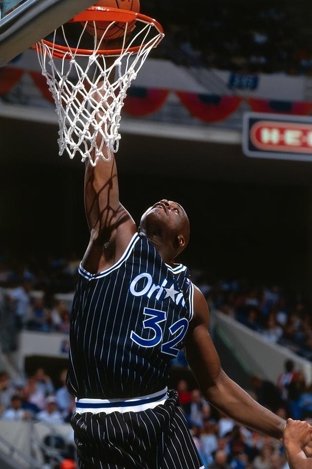 米体：尤文冬窗有意再次尝试签下埃德松，但费用至少5000万欧（米体：尤文冬窗欲再度求购埃德松，转会费至少5000万欧）